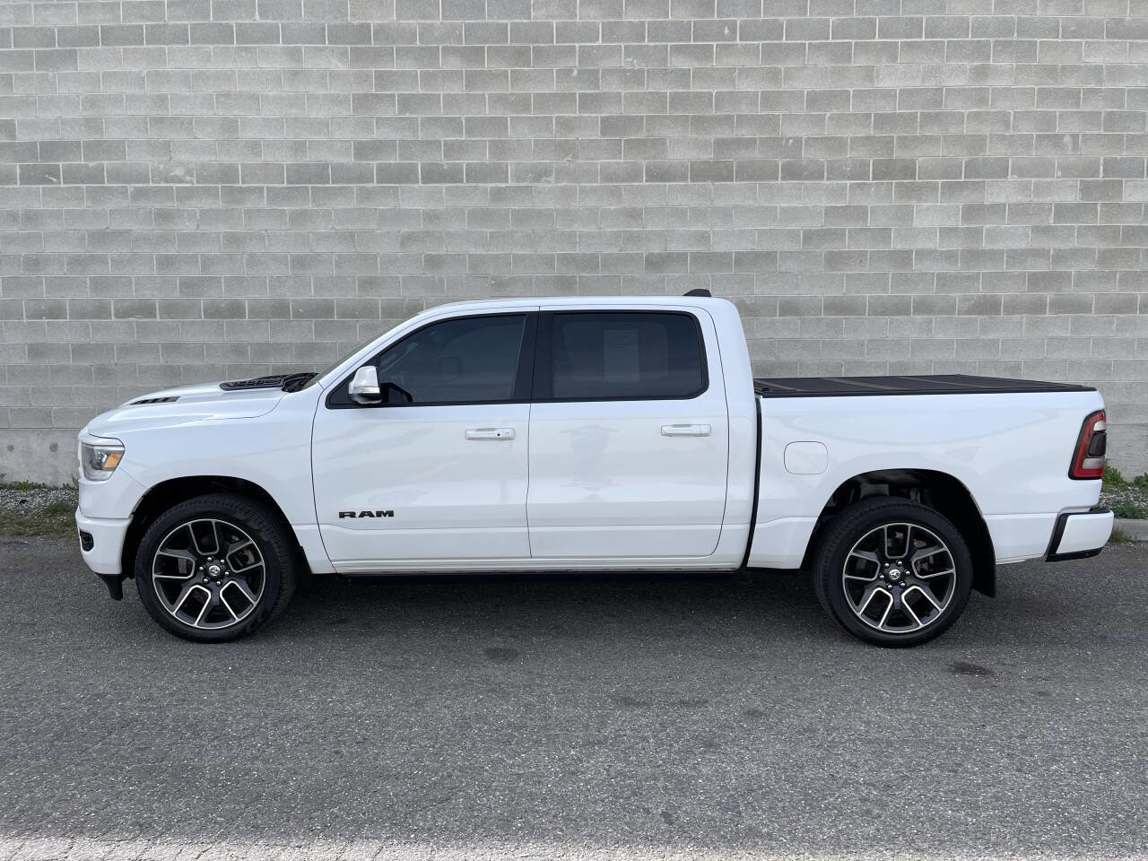 Used 2019 RAM 1500 Sport w/ Advanced Safety Group AWD/4WD image 12