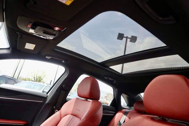 Used 2025 Kia K5 GT-Line w/ GT-Line Premium Package image 3