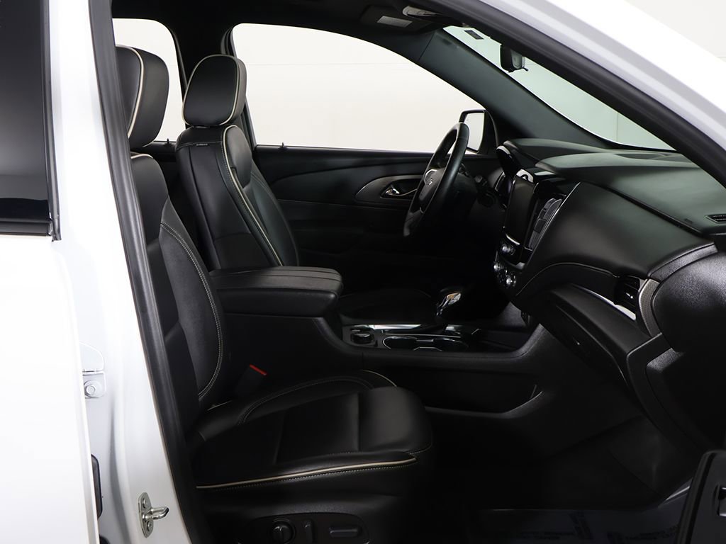 Used 2023 Chevrolet Traverse Premier w/ Redline Edition AWD/4WD image 34