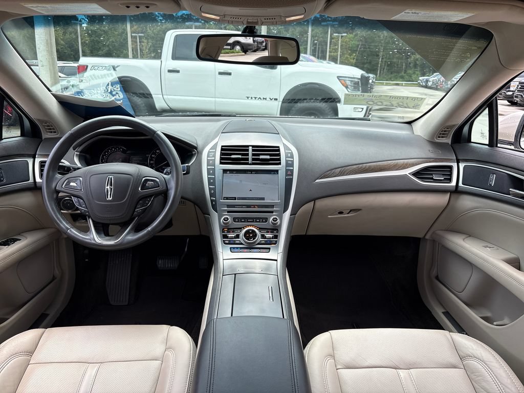 Used 2017 Lincoln MKZ Reserve FWD image 7