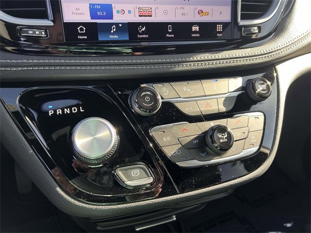 New 2026 Chrysler Pacifica Select image 21