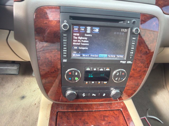 Used 2012 Chevrolet Suburban LTZ AWD/4WD image 25
