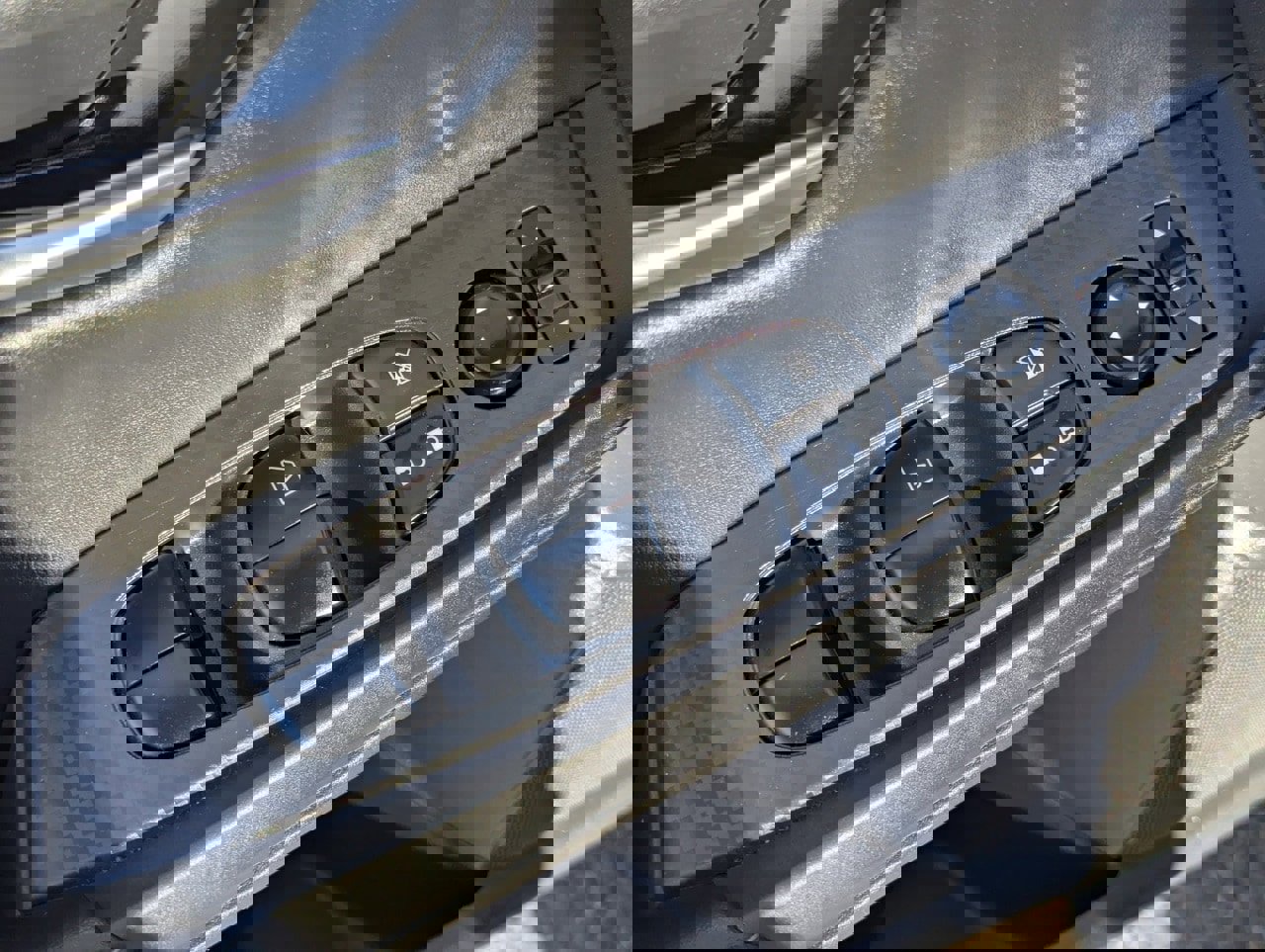 Certified 2024 Nissan Sentra SV image 32