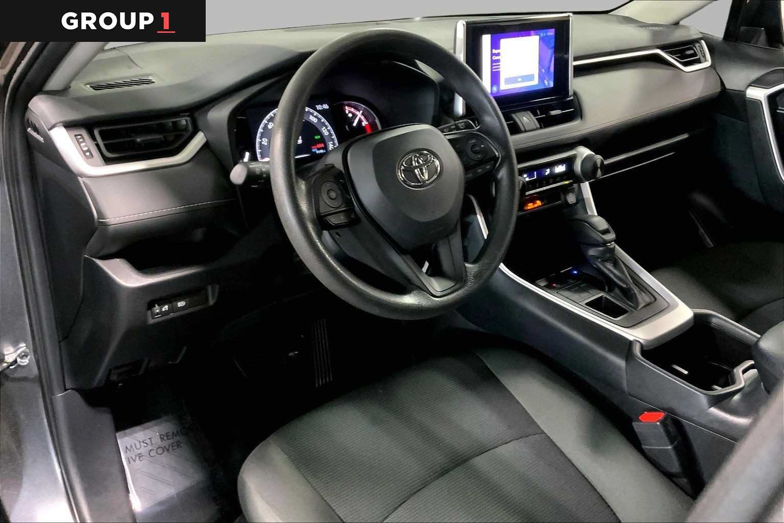 Used 2025 Toyota RAV4 LE AWD/4WD image 18