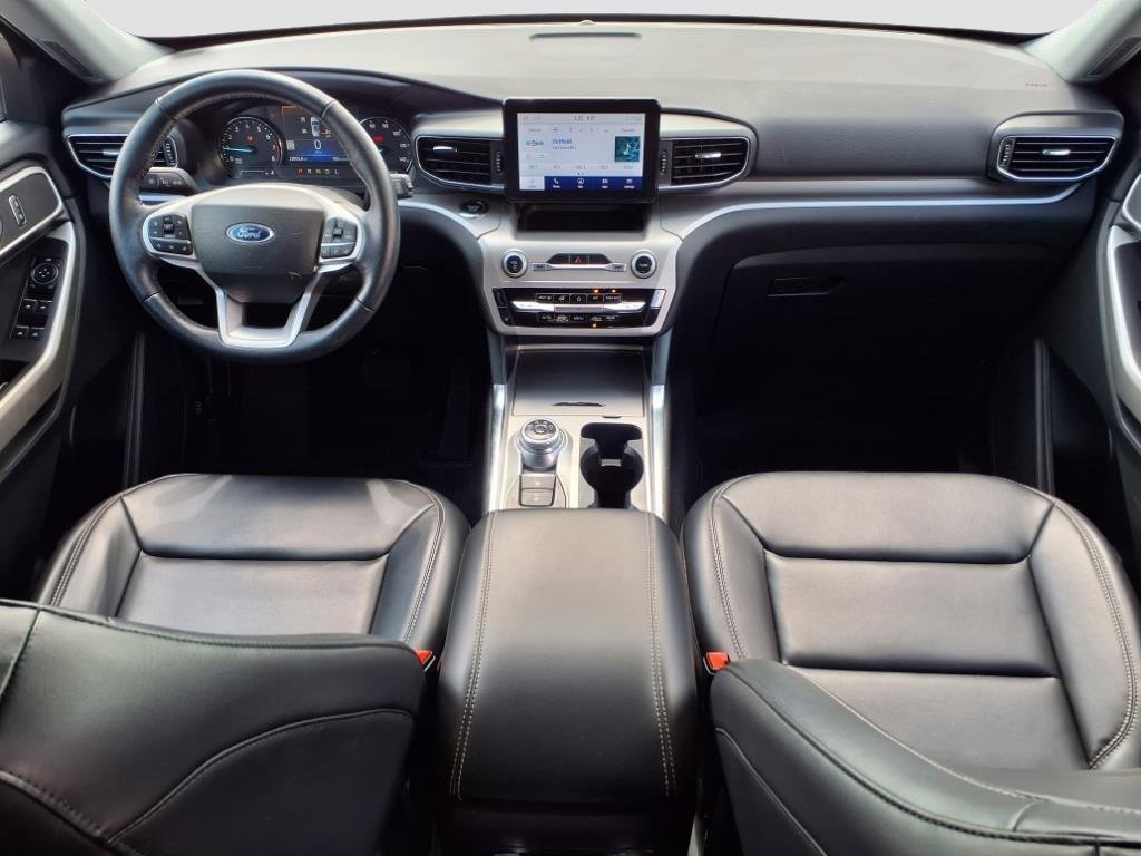 Certified 2022 Ford Explorer XLT w/ Equipment Group 202A image 12