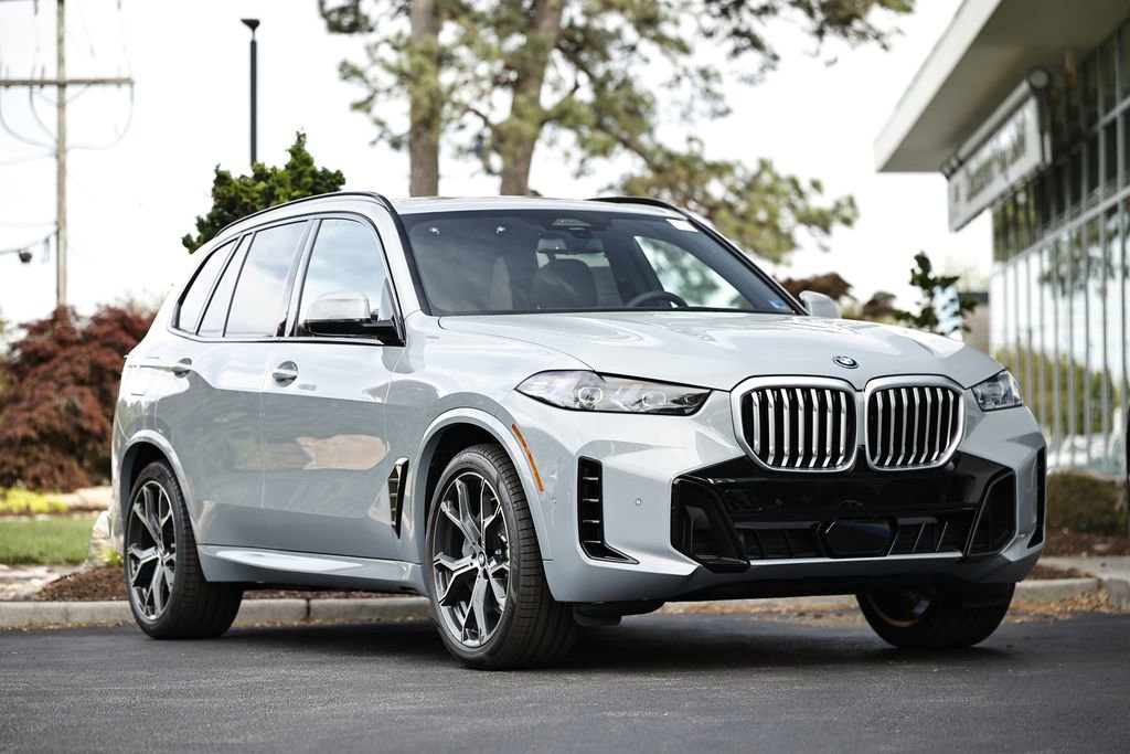 New 2026 BMW X5 xDrive50e w/ M Sport Package image 1