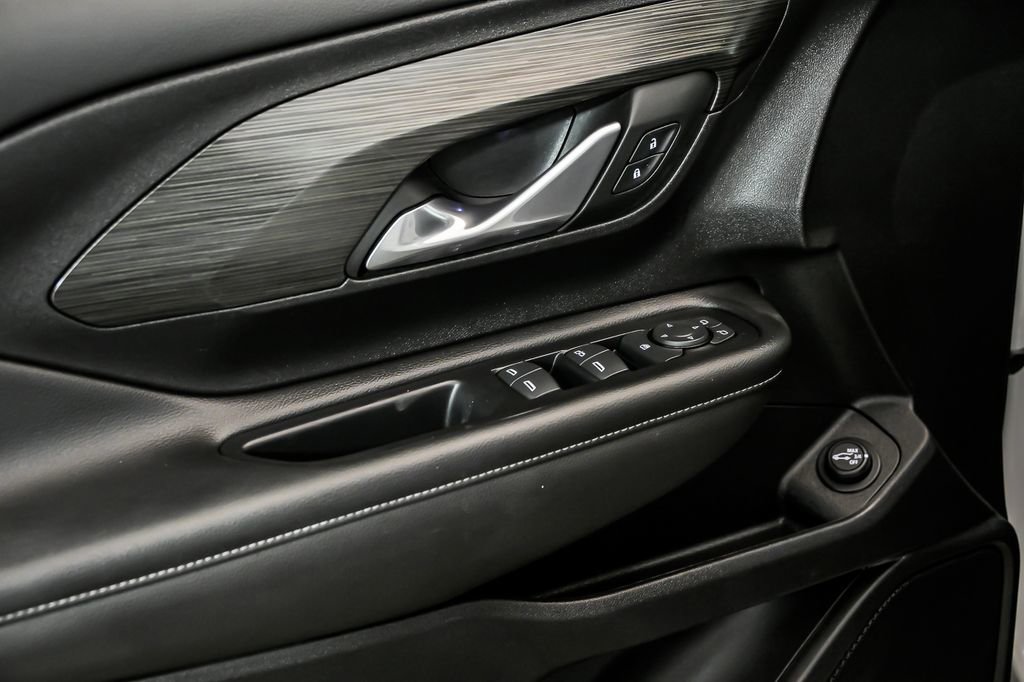 Used 2022 GMC Terrain SLE w/ Driver Convenience Package image 10