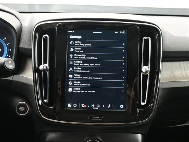 Used 2024 Volvo XC40 B5 Plus w/ Climate Package image 15