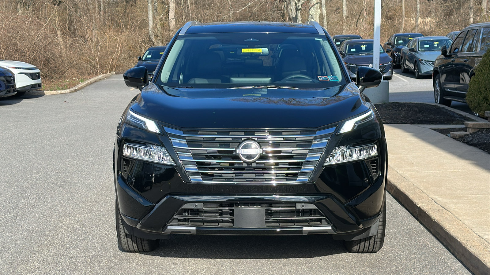 Certified 2025 Nissan Rogue Platinum w/ Platinum Premium Package AWD/4WD image 3