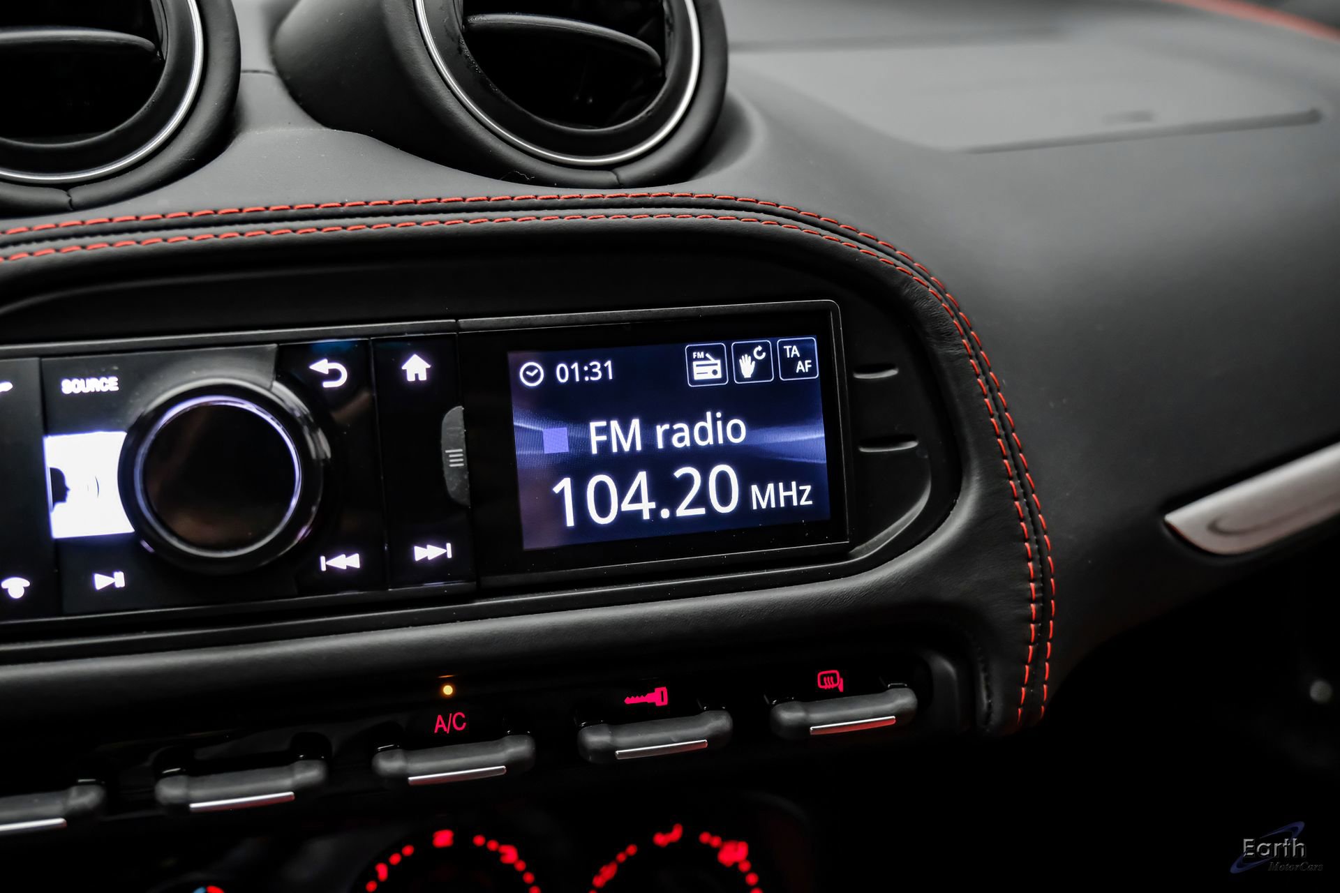 Used 2015 Alfa Romeo 4C Coupe w/ Leather Interior Group image 61