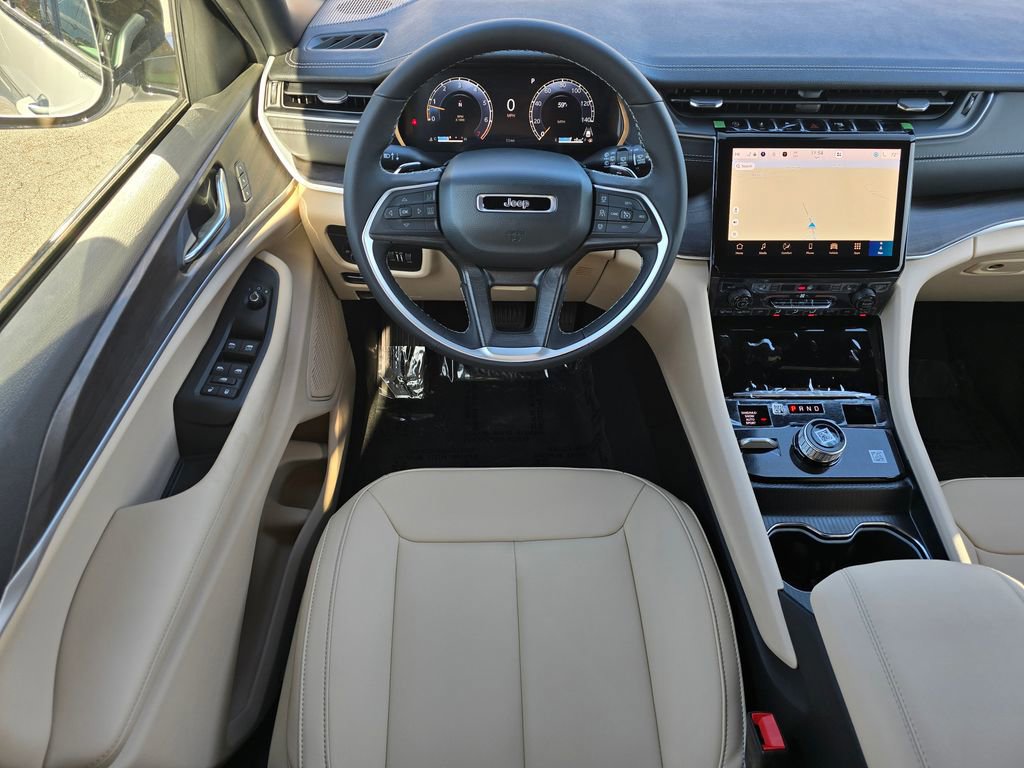 New 2025 Jeep Grand Cherokee Limited image 31