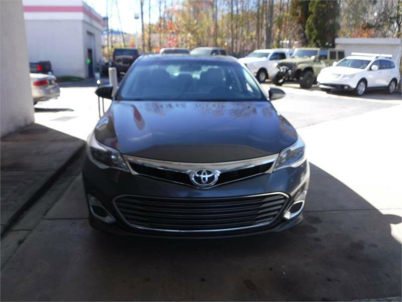 Used 2013 Toyota Avalon image 16