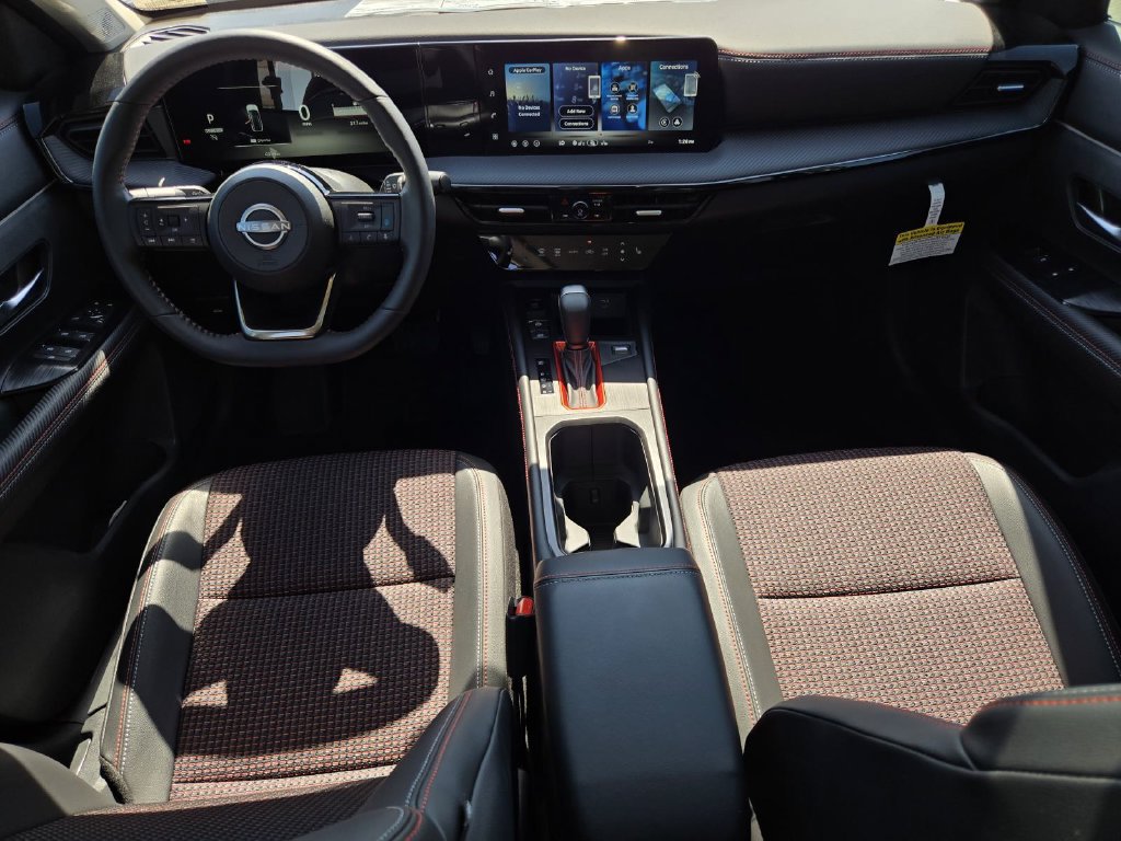 New 2026 Nissan Kicks SR w/ SR Premium Package FWD image 15