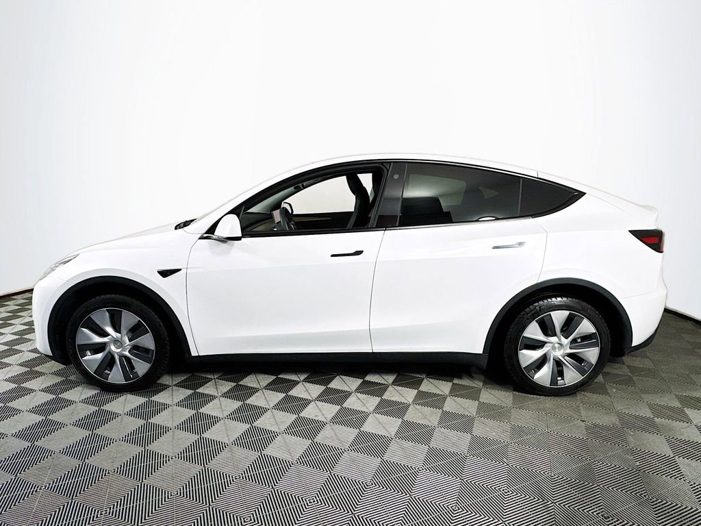 Used 2023 Tesla Model Y Long Range AWD/4WD image 4