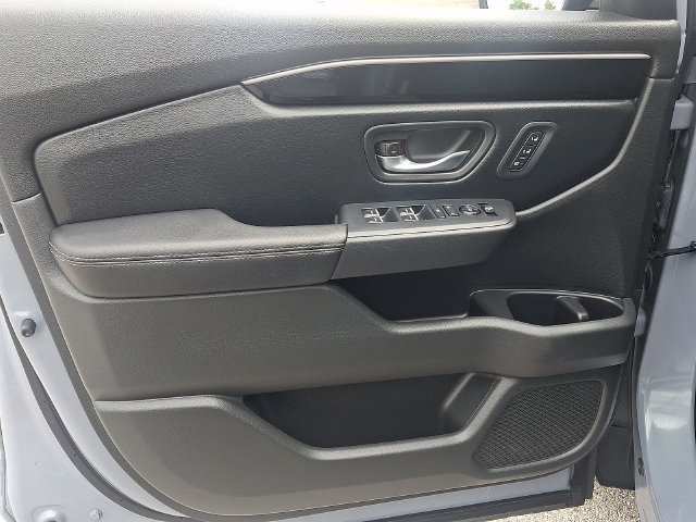 Used 2023 Honda Pilot Touring image 14