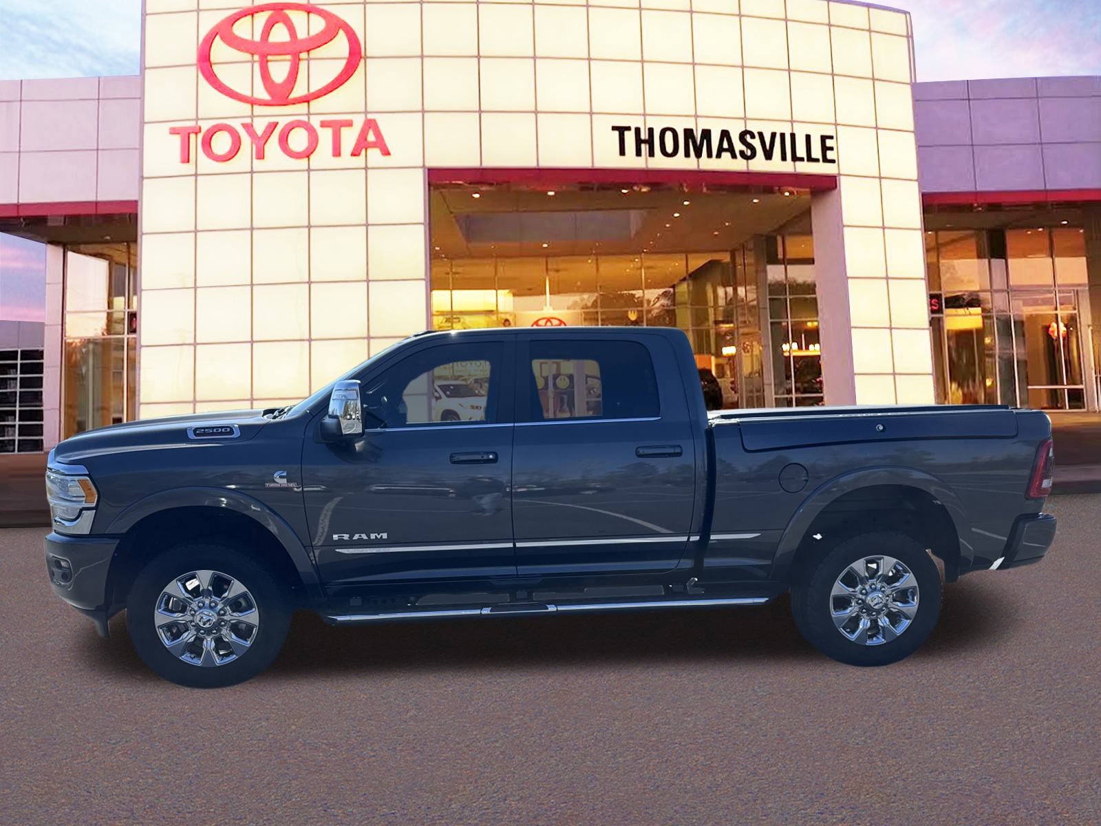 Used 2024 RAM 2500 Limited image 8