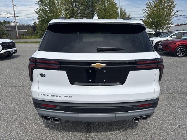 New 2026 Chevrolet Traverse LT w/ LPO, Floor Liner Package image 5