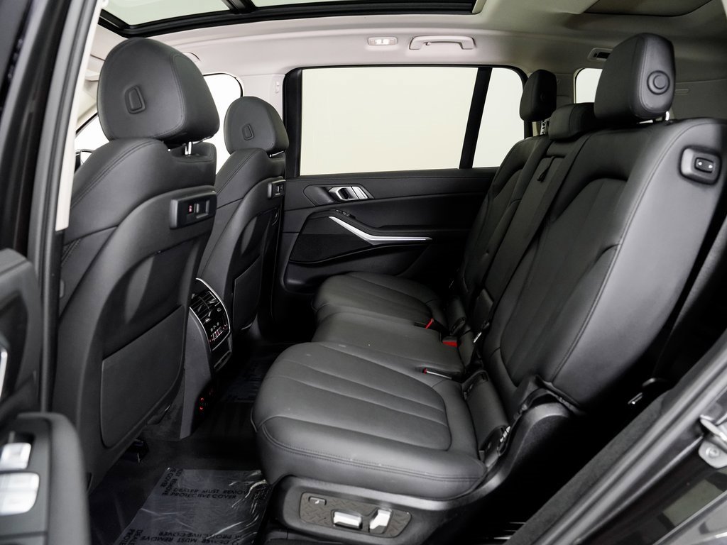 Used 2022 BMW X7 xDrive40i w/ Premium Package image 23