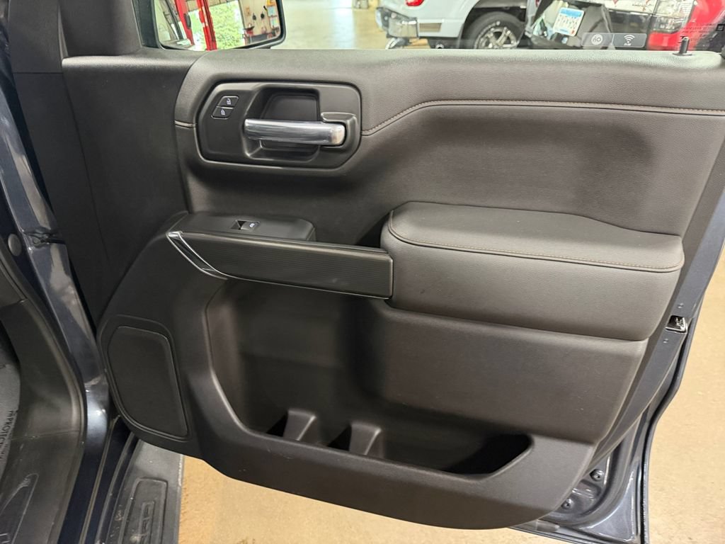 Used 2021 GMC Sierra 1500 AT4 AWD/4WD image 16