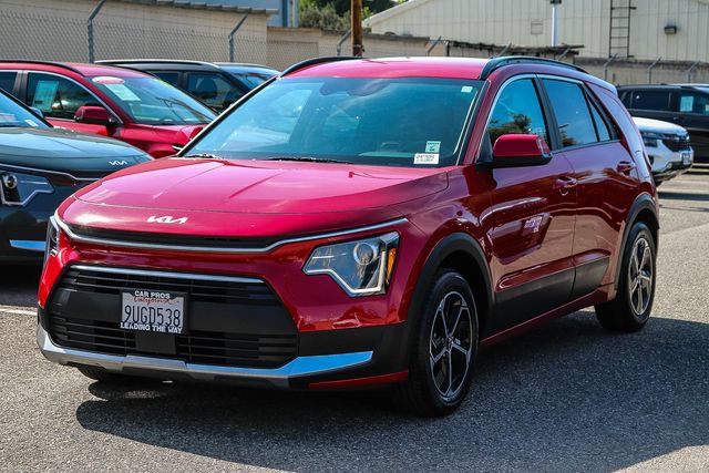 Certified 2025 Kia Niro EX FWD image 4