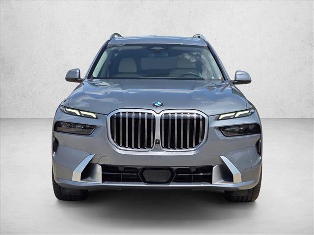 Used 2025 BMW X7 xDrive40i w/ Premium Package AWD/4WD image 2