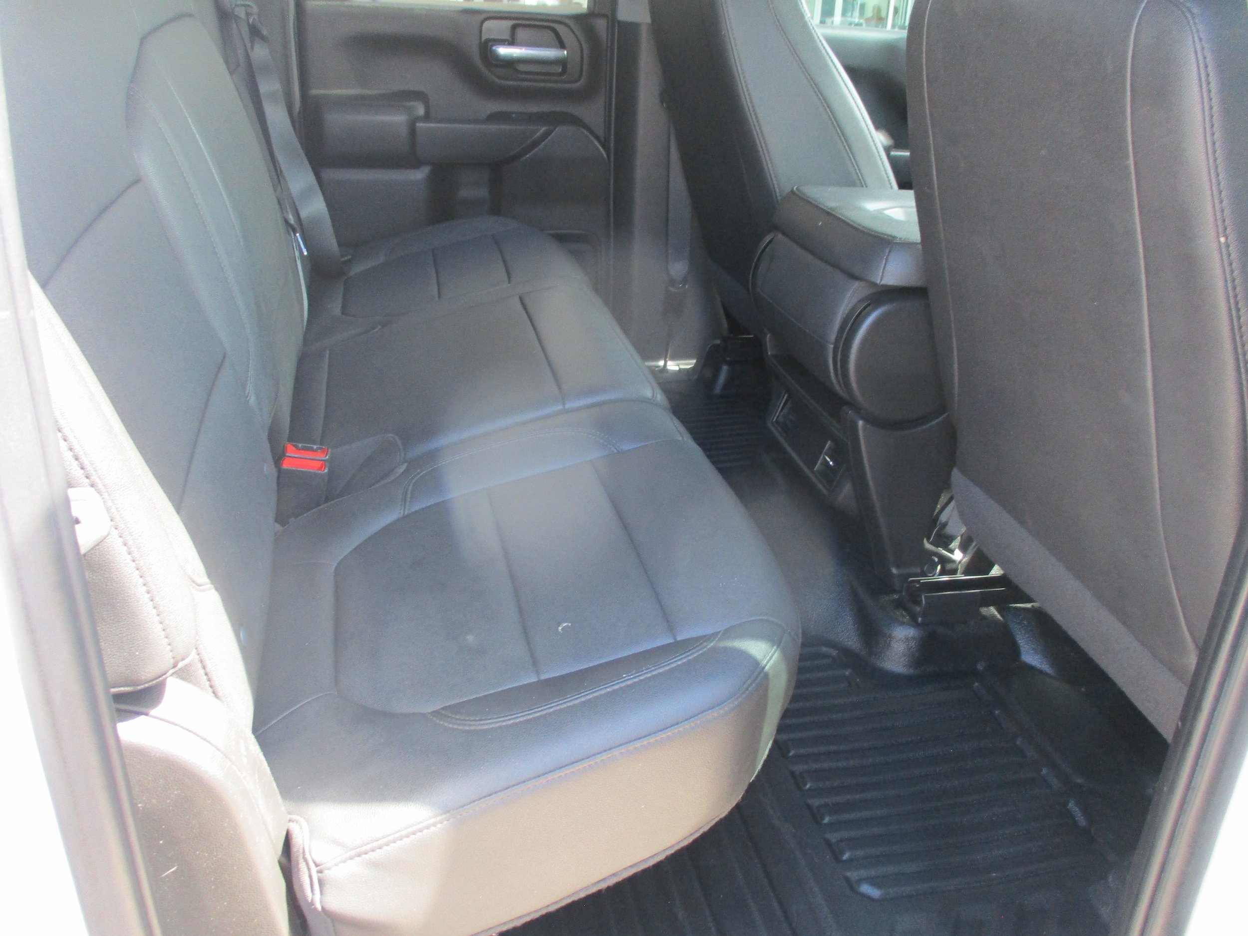 Used 2022 GMC Sierra 2500 Pro w/ Convenience Package AWD/4WD image 4