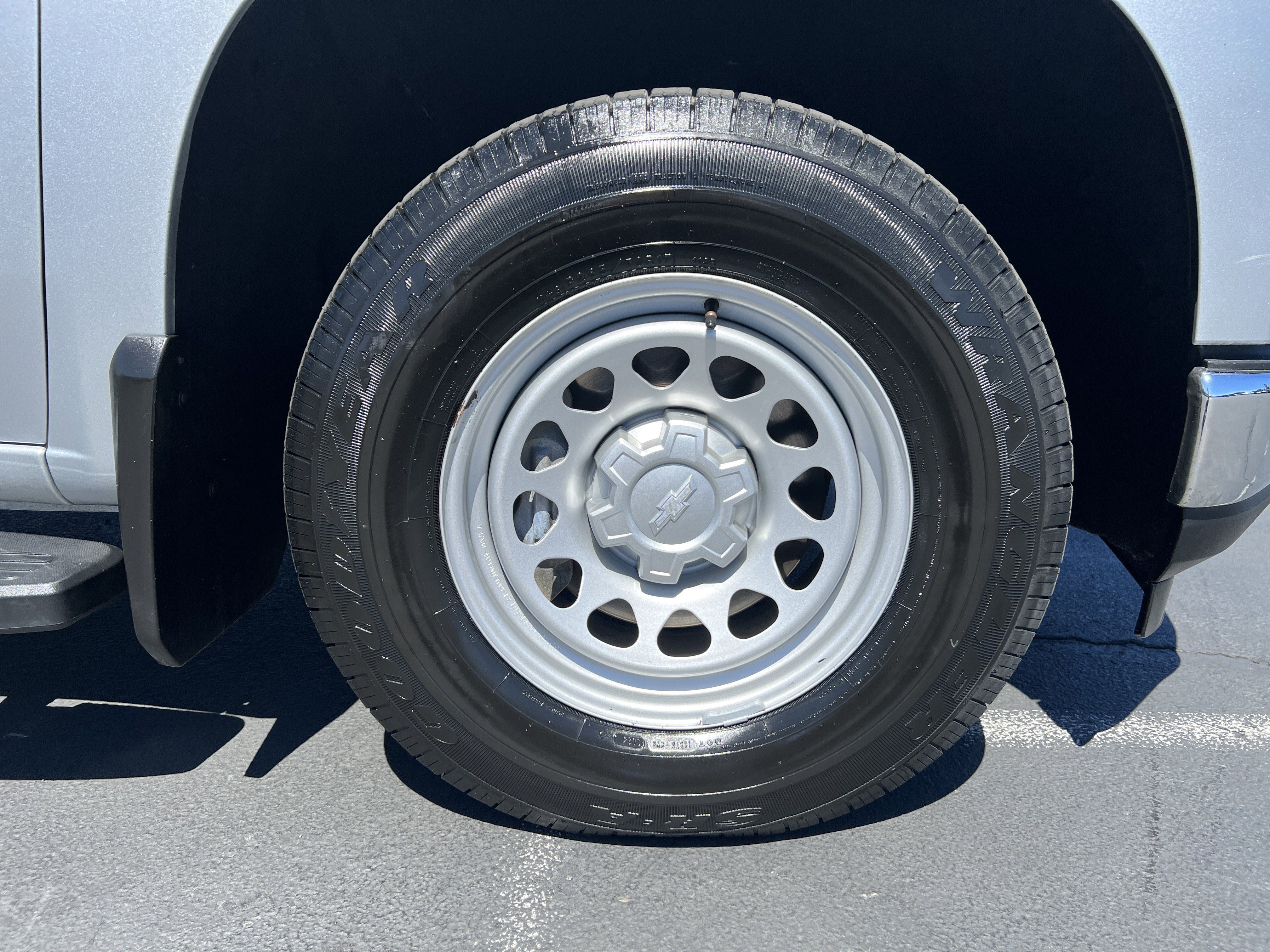 Used 2022 Chevrolet Silverado 1500 LT image 11