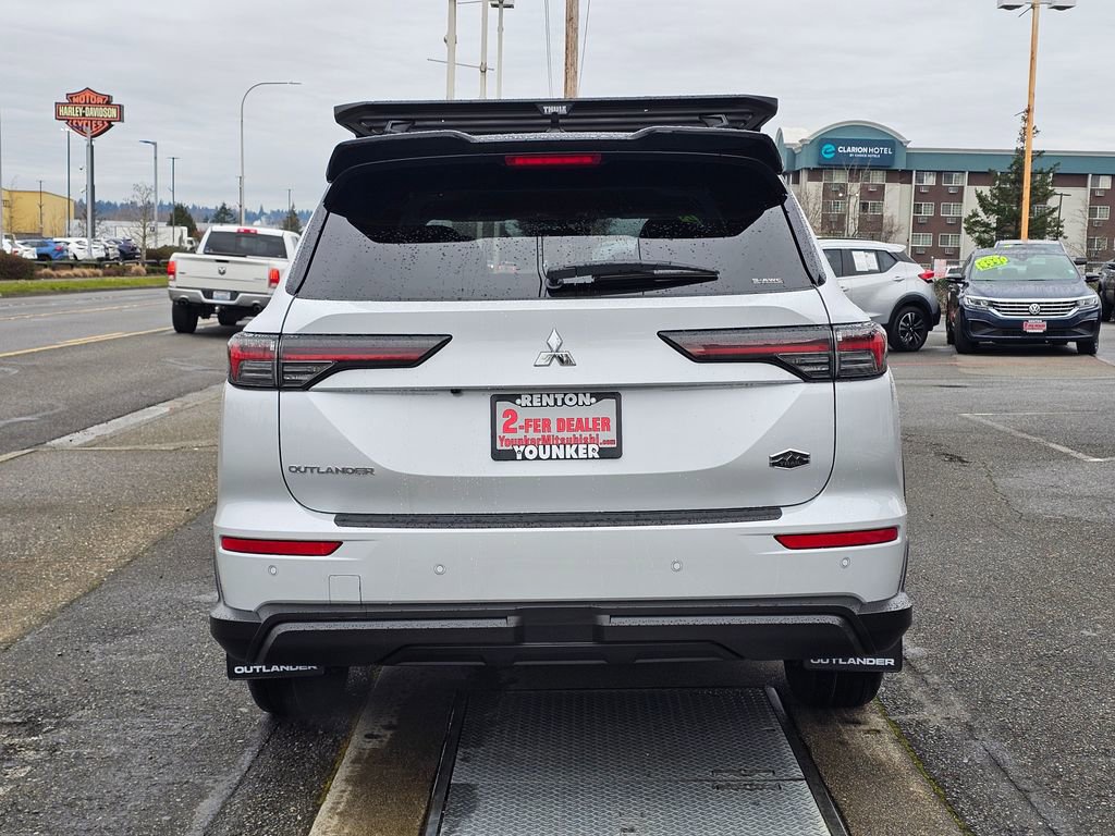 New 2026 Mitsubishi Outlander Trail Edition image 6