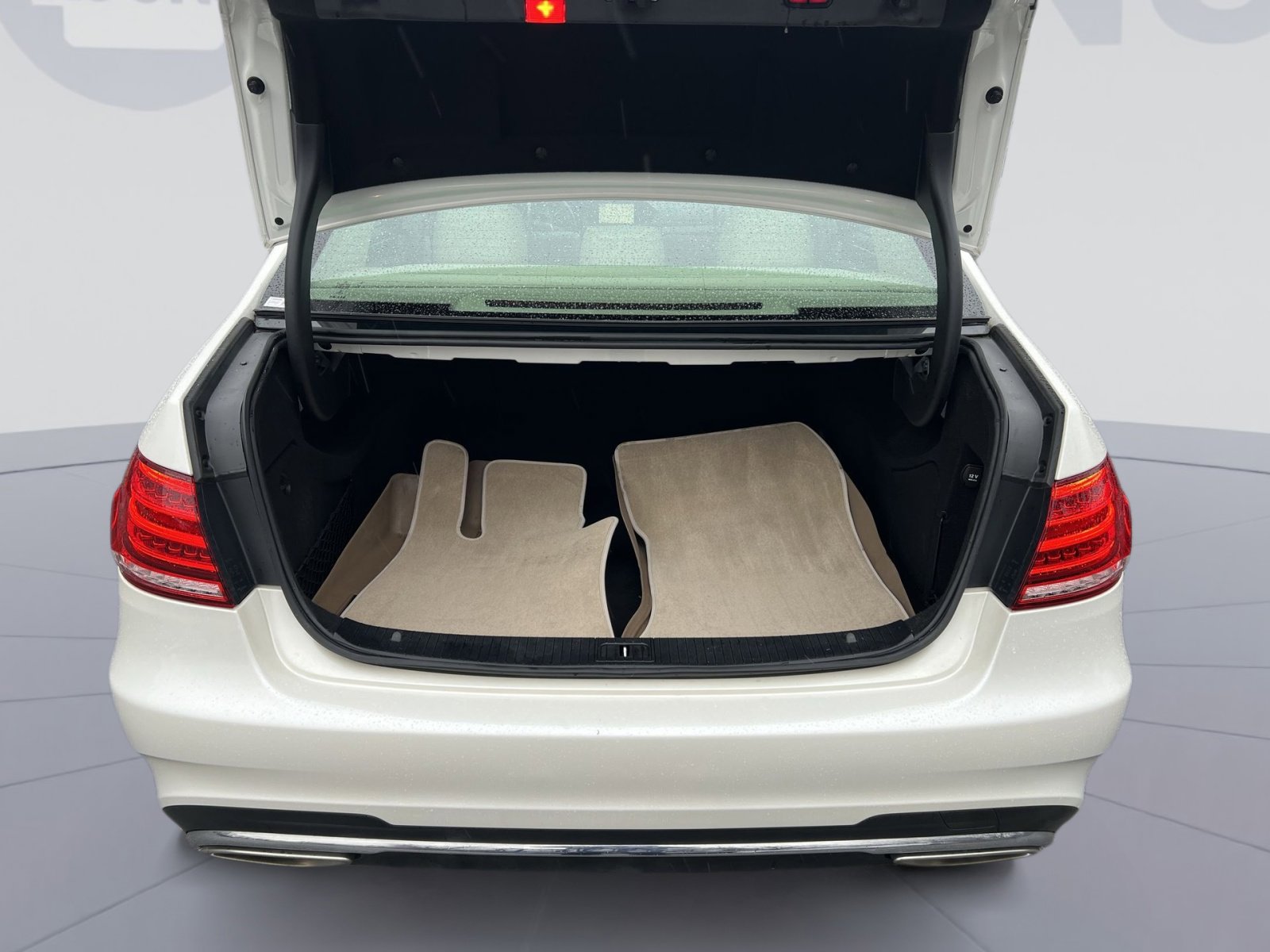 Used 2014 Mercedes-Benz E 350 4MATIC Sedan image 25