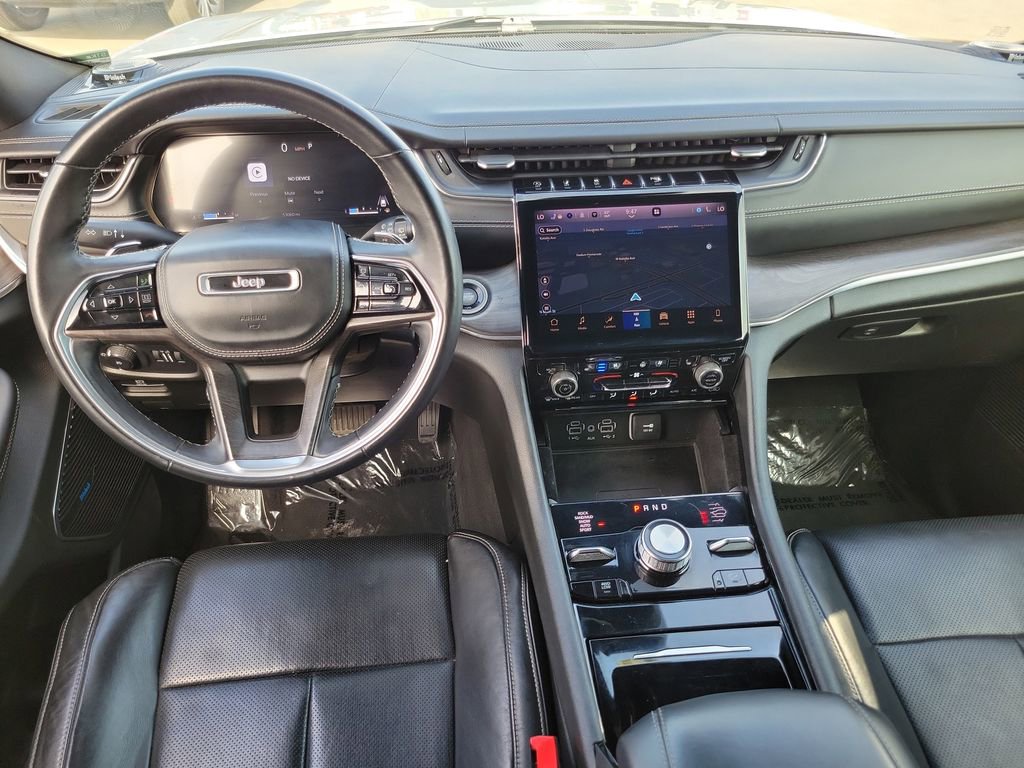 Used 2022 Jeep Grand Cherokee L Overland w/ Luxury Tech Group IV AWD/4WD image 8
