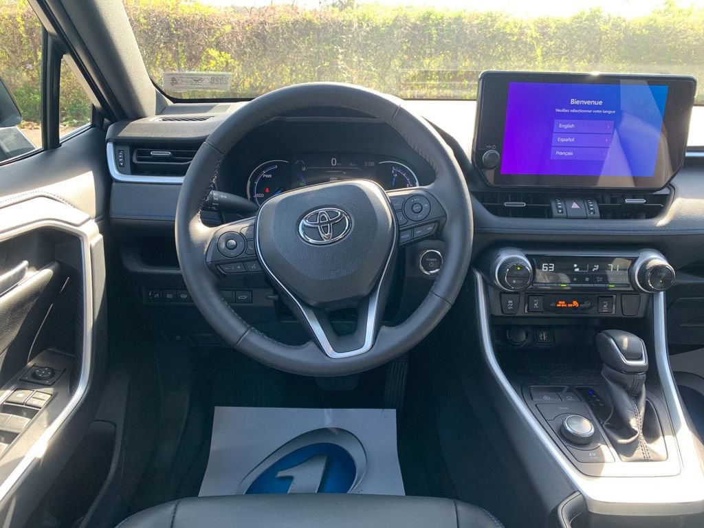 Used 2024 Toyota RAV4 XSE w/ Weather Package AWD/4WD image 17