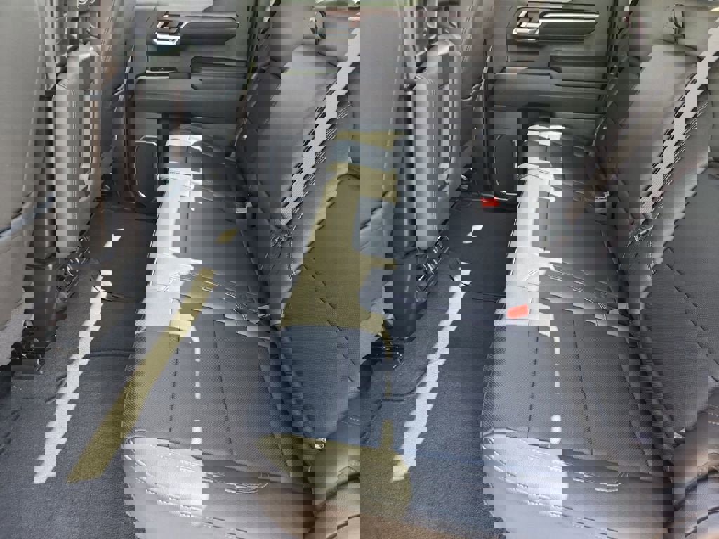 Used 2024 GMC Sierra 1500 SLT image 13