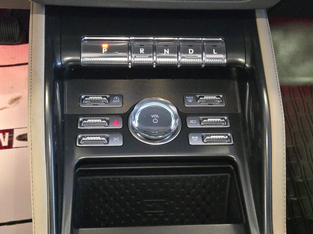 Used 2024 Lincoln Nautilus Premier w/ Equipment Group 102A image 20