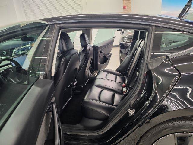 Used 2022 Tesla Model 3 Standard Range RWD image 28