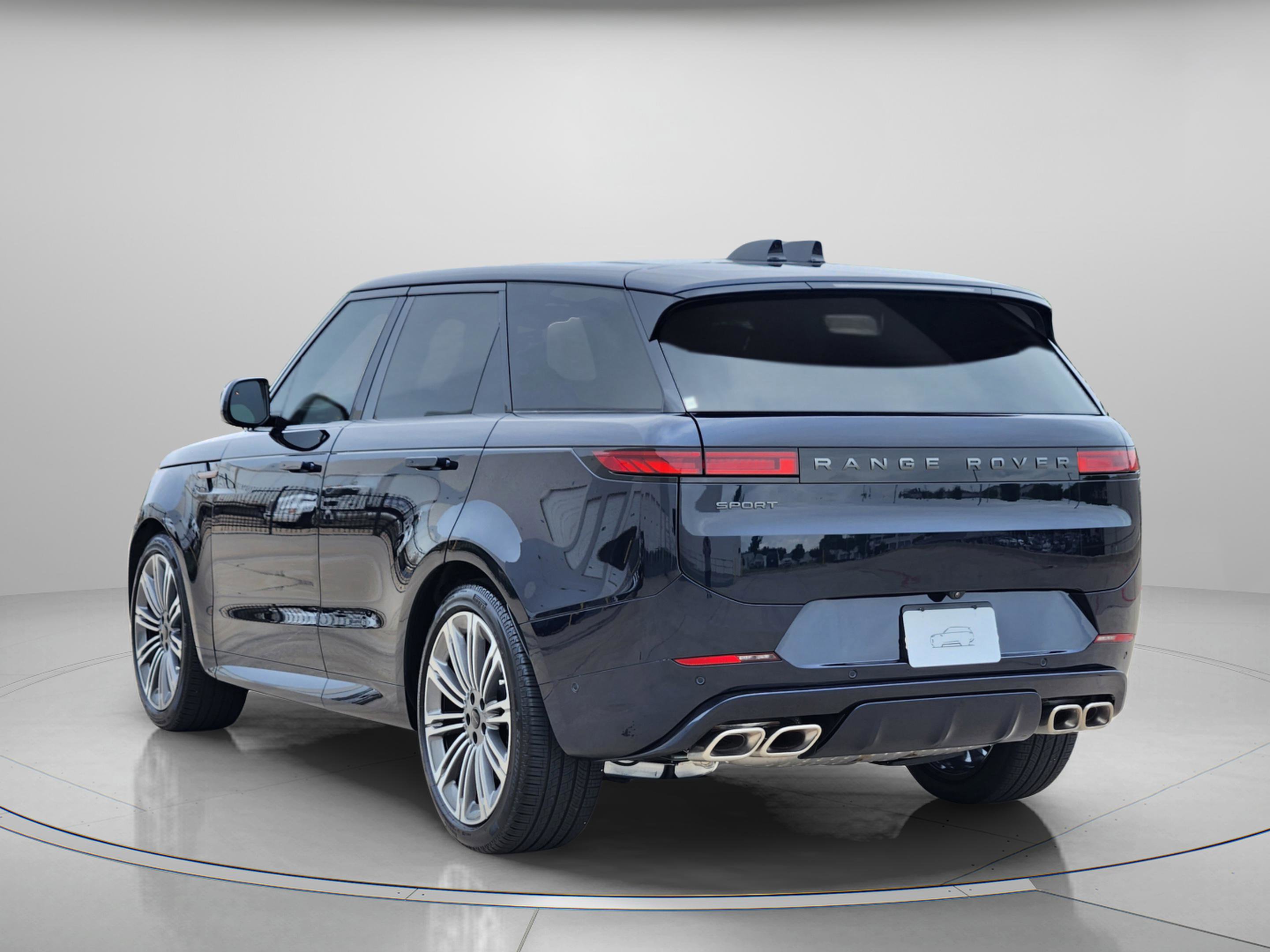 Certified 2026 Land Rover Range Rover Sport Dynamic SE AWD/4WD image 3
