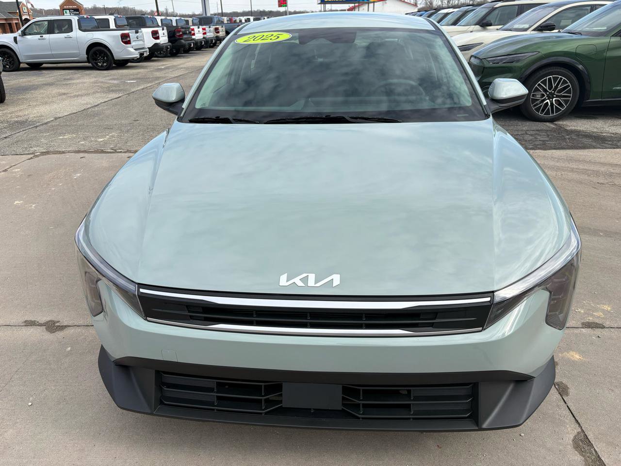 Used 2025 Kia K4 LXS FWD image 8