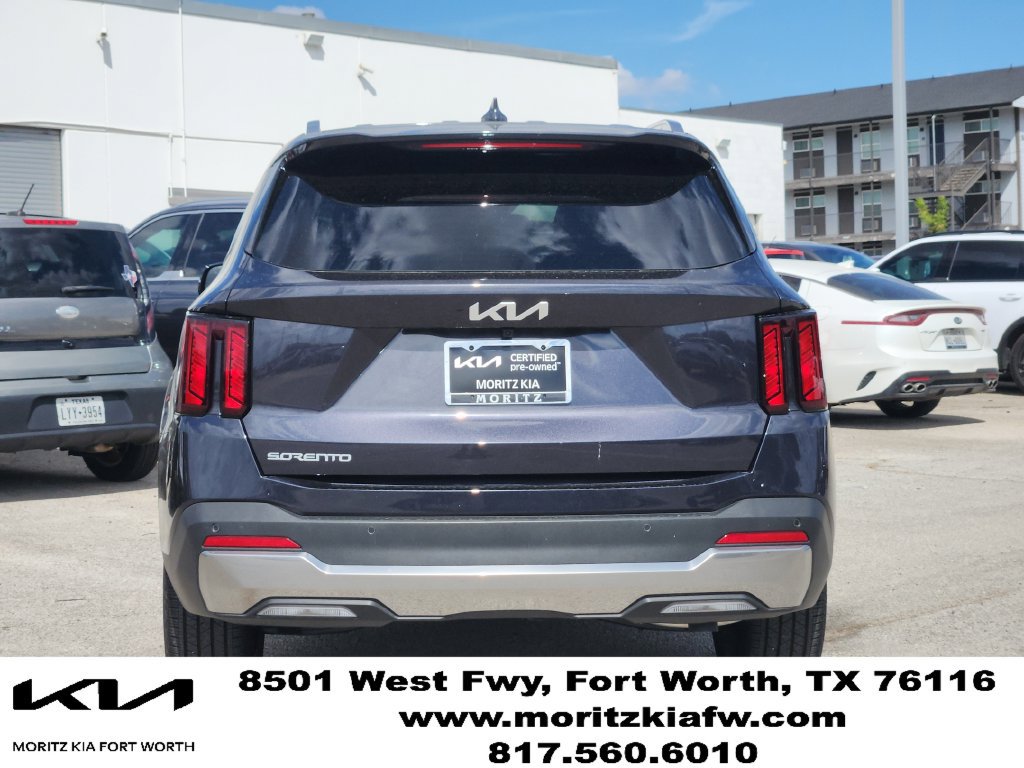 Certified 2025 Kia Sorento EX FWD image 7