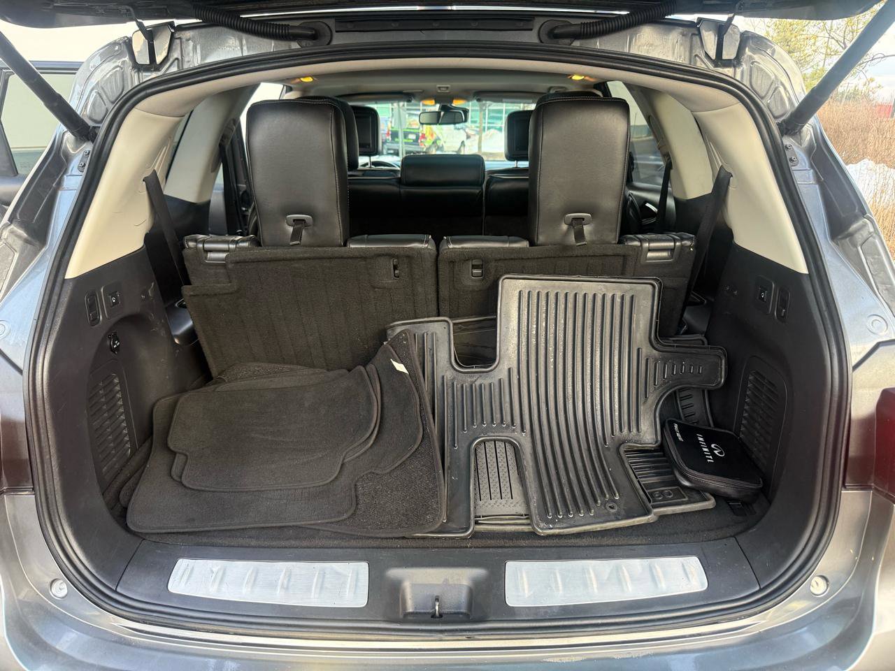 Used 2017 INFINITI QX60 Luxe w/ Deluxe Technology Package image 28