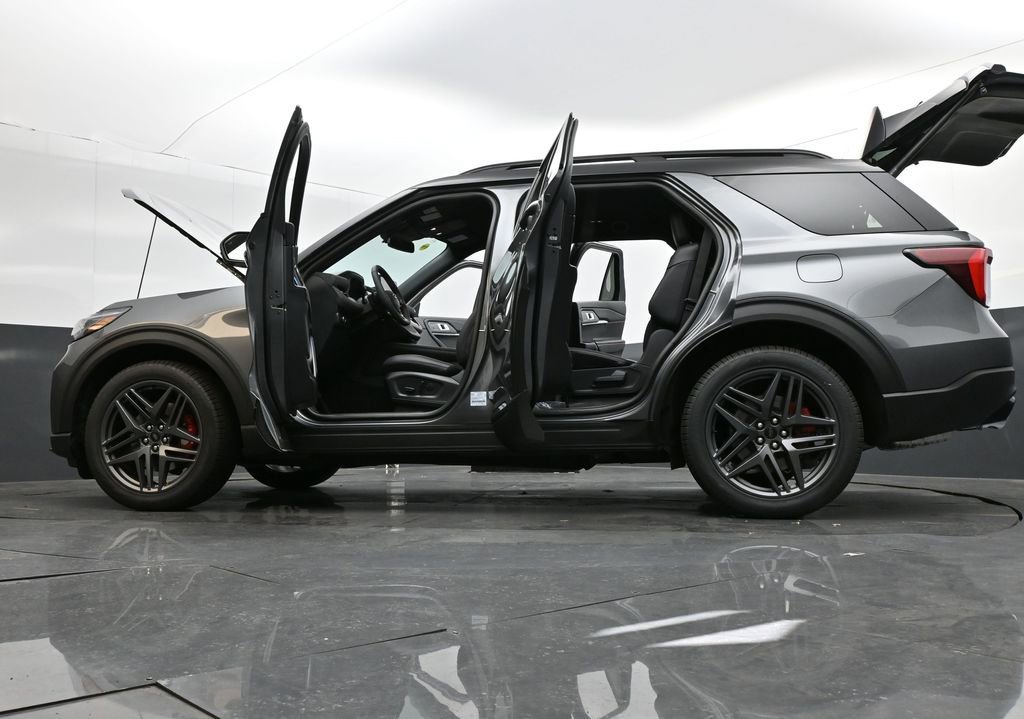 New 2026 Ford Explorer ST image 34