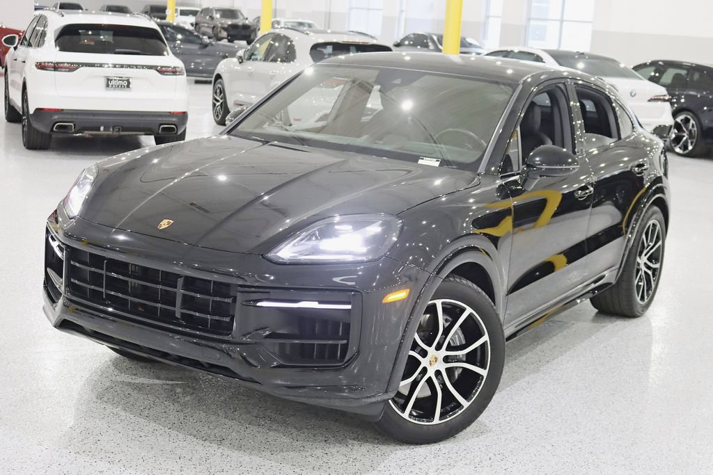 Used 2024 Porsche Cayenne Coupe AWD/4WD image 5