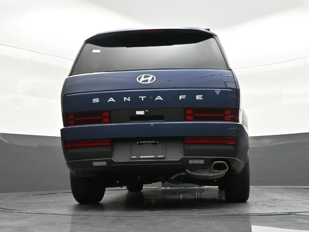 Used 2025 Hyundai Santa Fe SEL FWD image 26