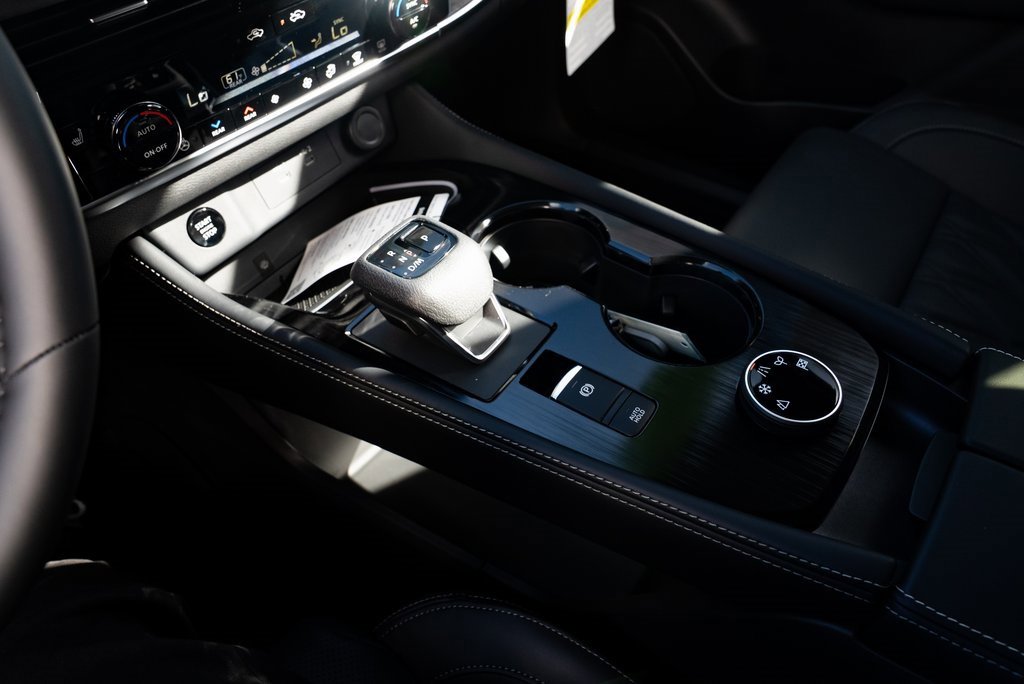 New 2026 Nissan Rogue Platinum image 18