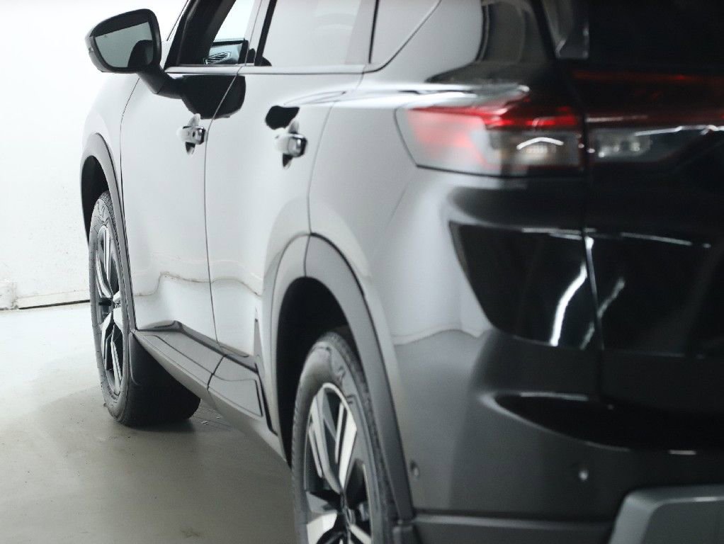 Certified 2024 Nissan Rogue SL image 42