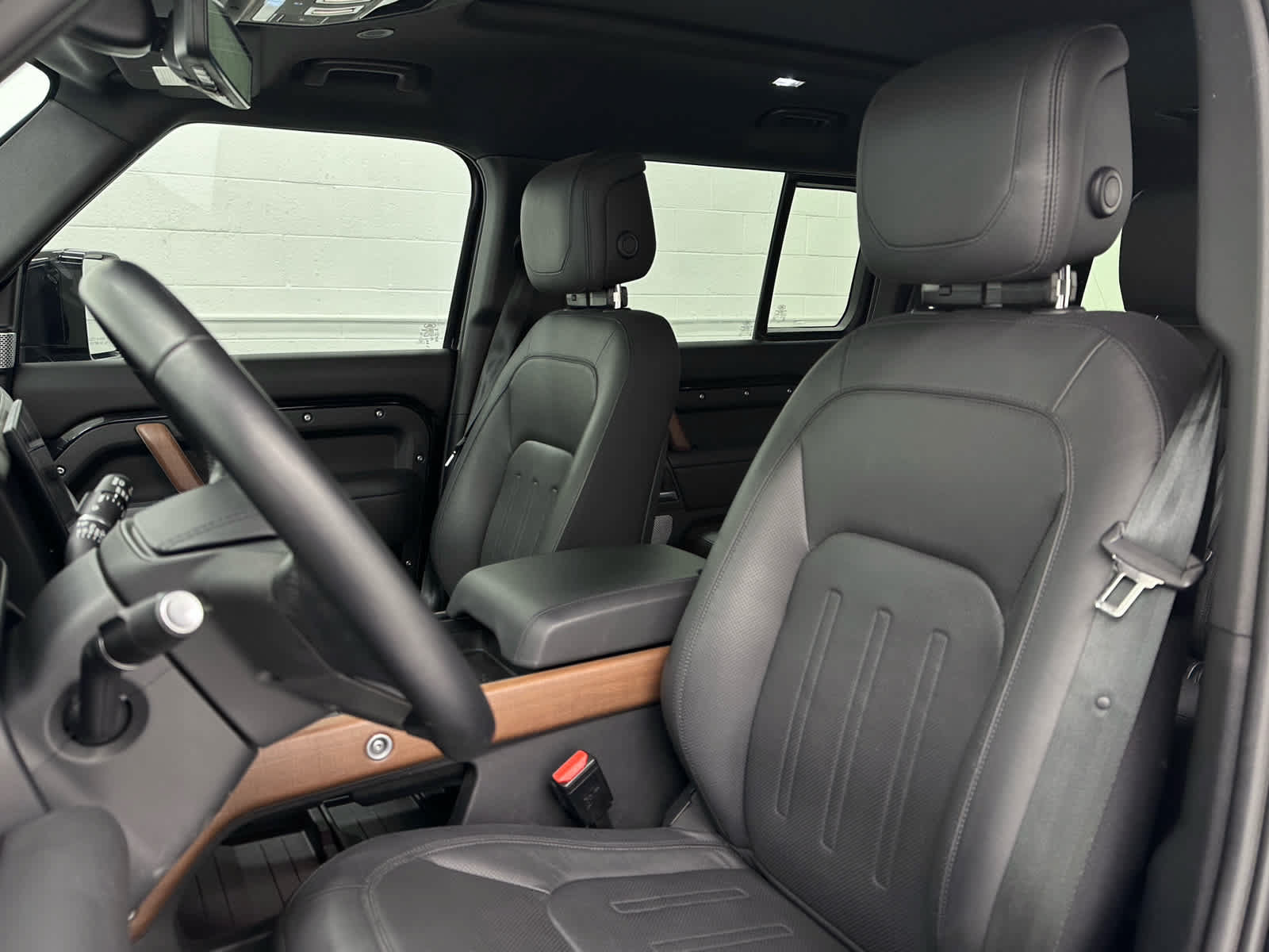 Used 2024 Land Rover Defender 130 X AWD/4WD image 13