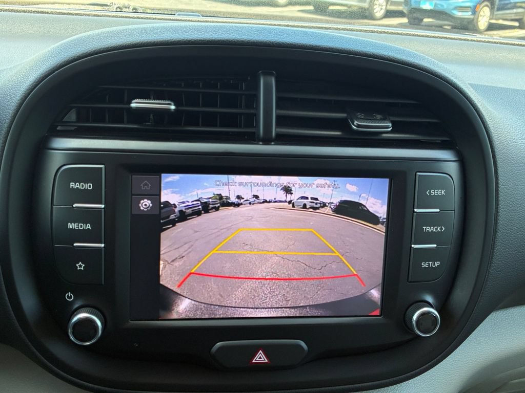 Used 2022 Kia Soul LX FWD image 9