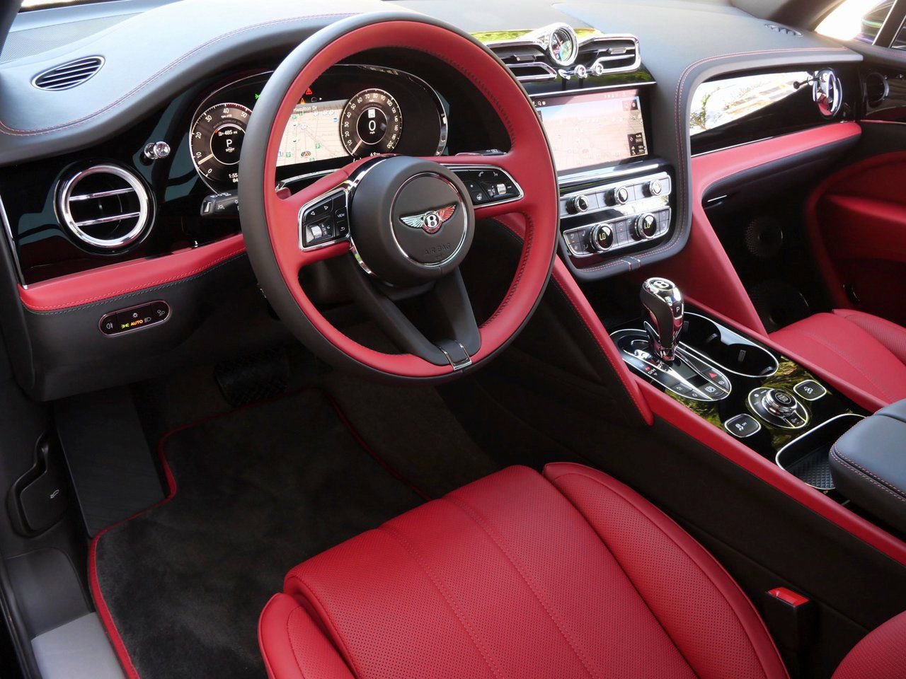 Used 2025 Bentley Bentayga Extended Wheelbase image 13