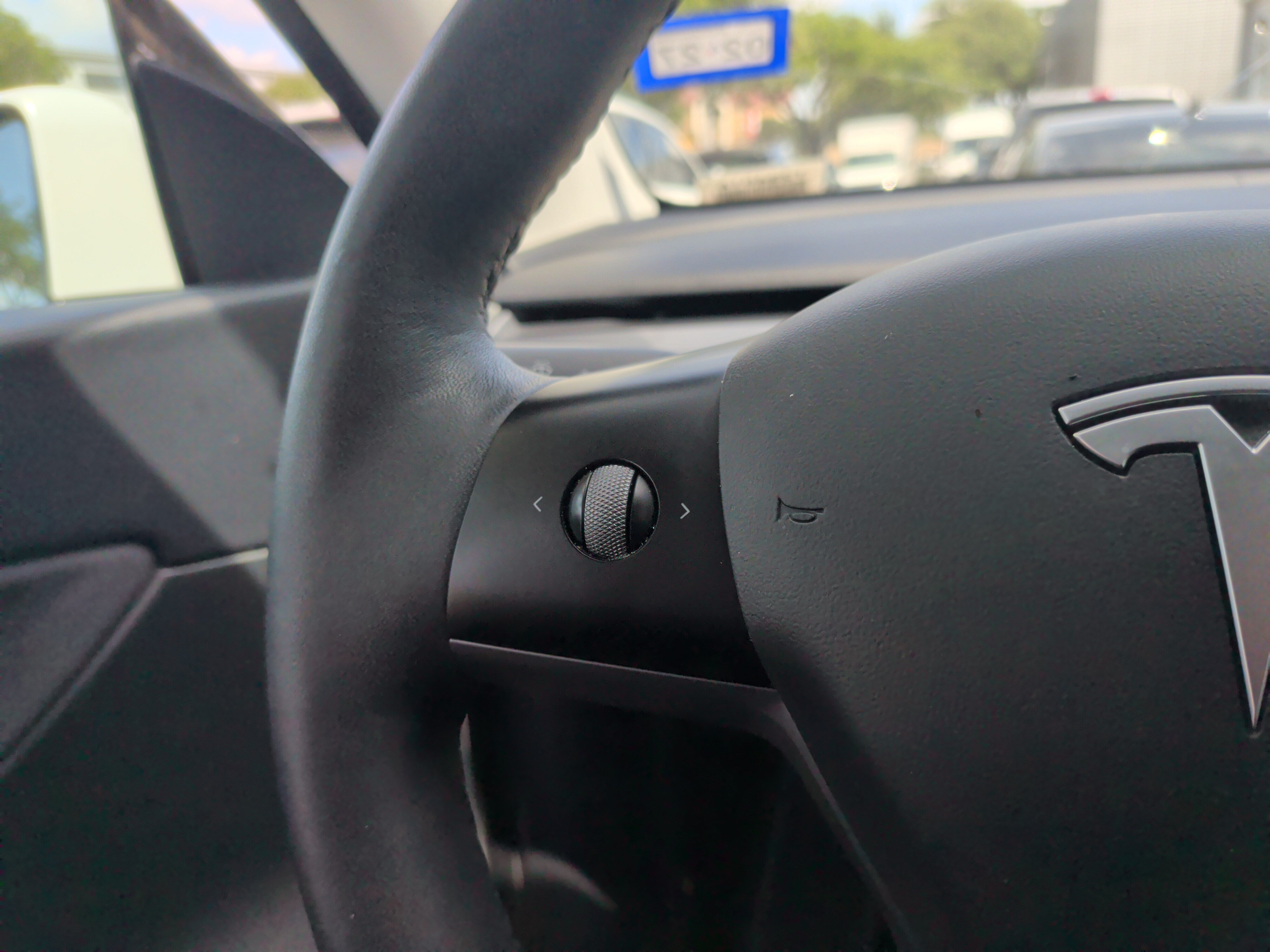 Used 2021 Tesla Model Y Long Range AWD/4WD image 18