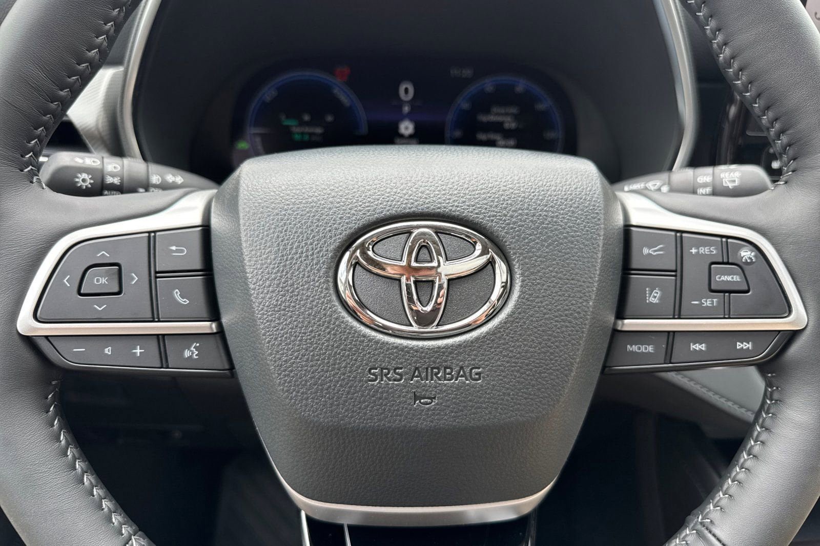 New 2026 Toyota Highlander Platinum AWD/4WD image 28