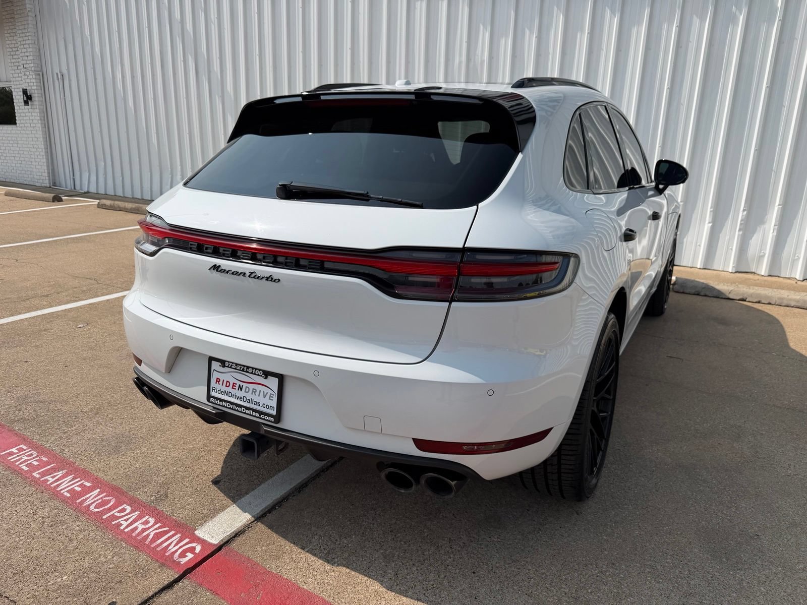 Used 2021 Porsche Macan Turbo AWD/4WD image 6
