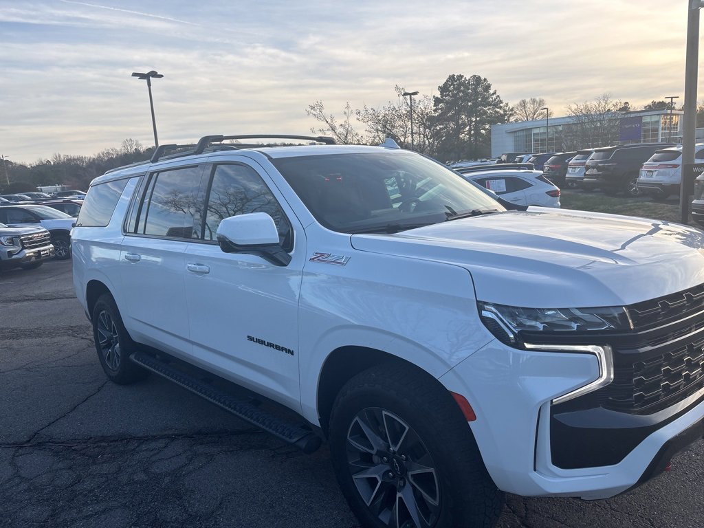 Used 2023 Chevrolet Suburban Z71 w/ Luxury Package image 4